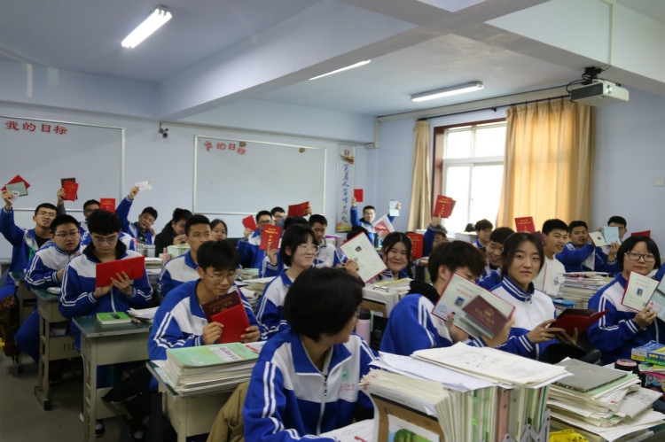 IMG_1069_meitu_10.jpg IMG_1069_meitu_10.jpg