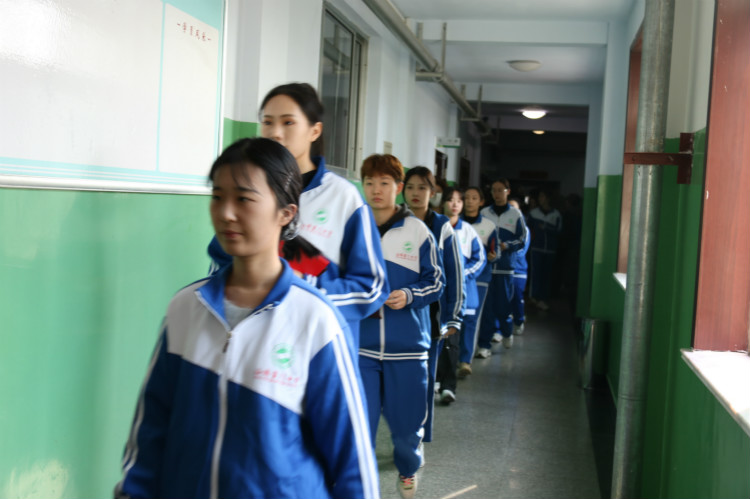 IMG_0977_meitu_2.jpg IMG_0977_meitu_2.jpg